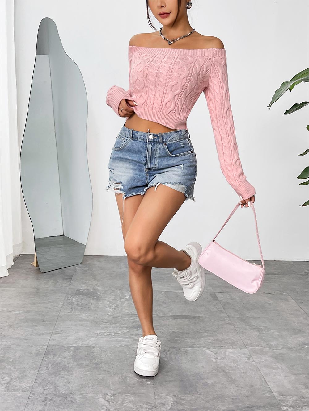 Bare Shoulders Form-Fitting Short Knit Sweater | NCS