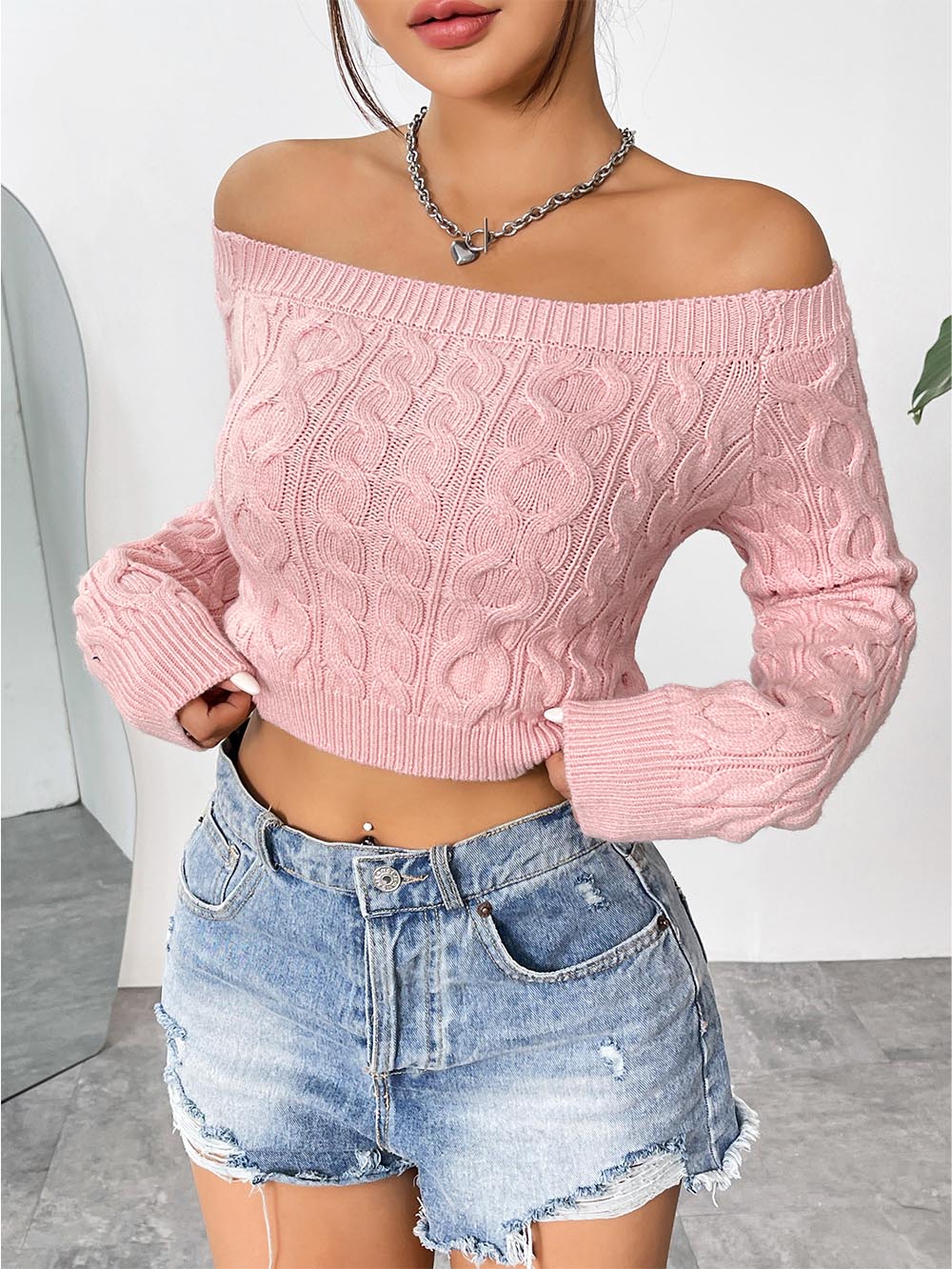 Bare Shoulders Form-Fitting Short Knit Sweater | NCS