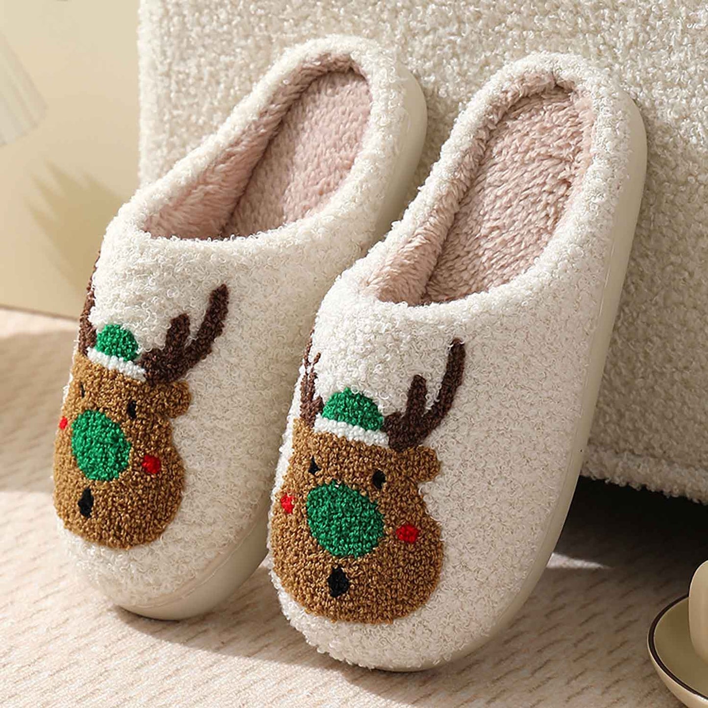 Christmas Cartoon Pattern Fuzzy Slippers | NCS