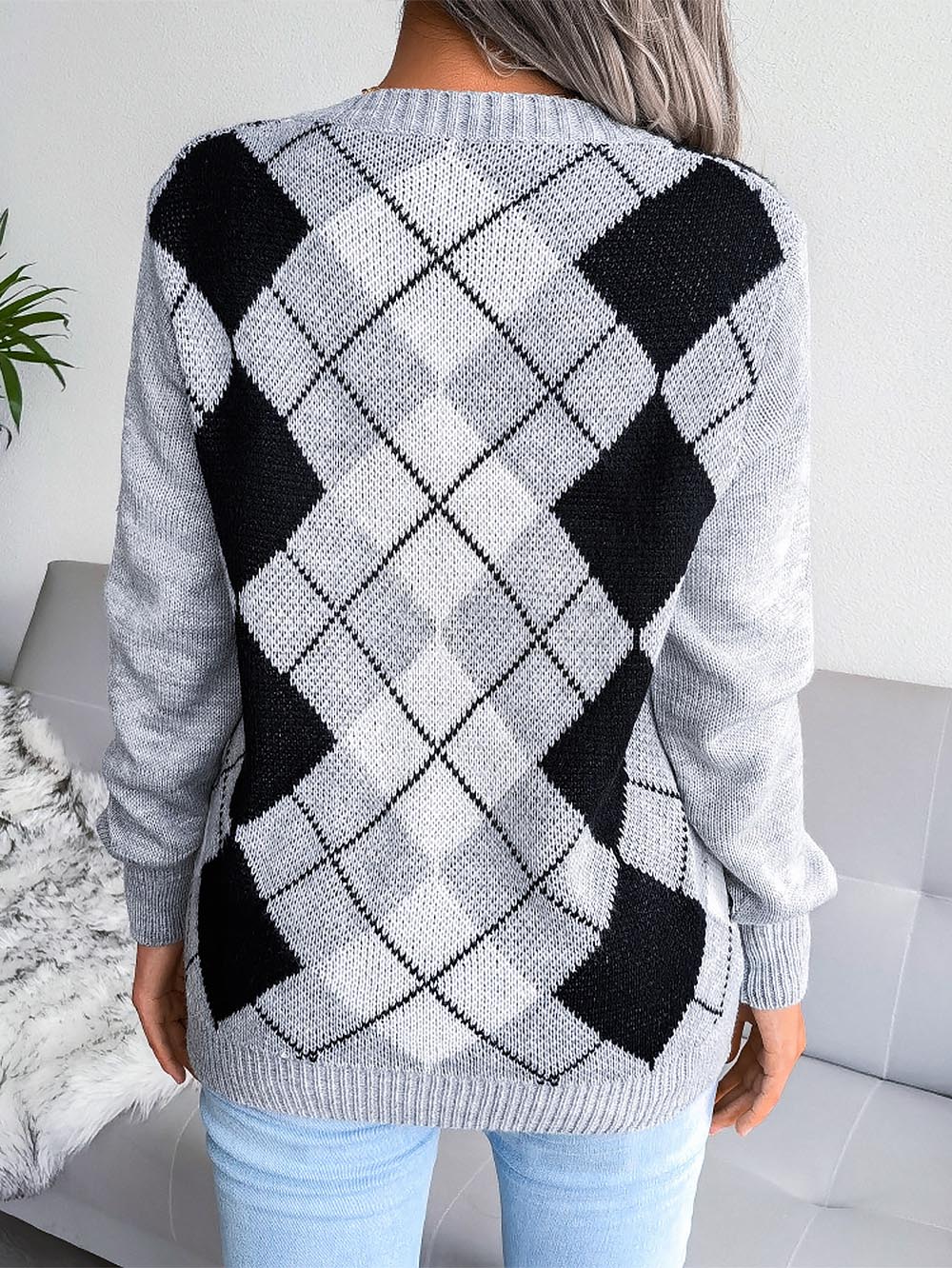 College-Style Diamond Pattern Casual Sweater | NCS