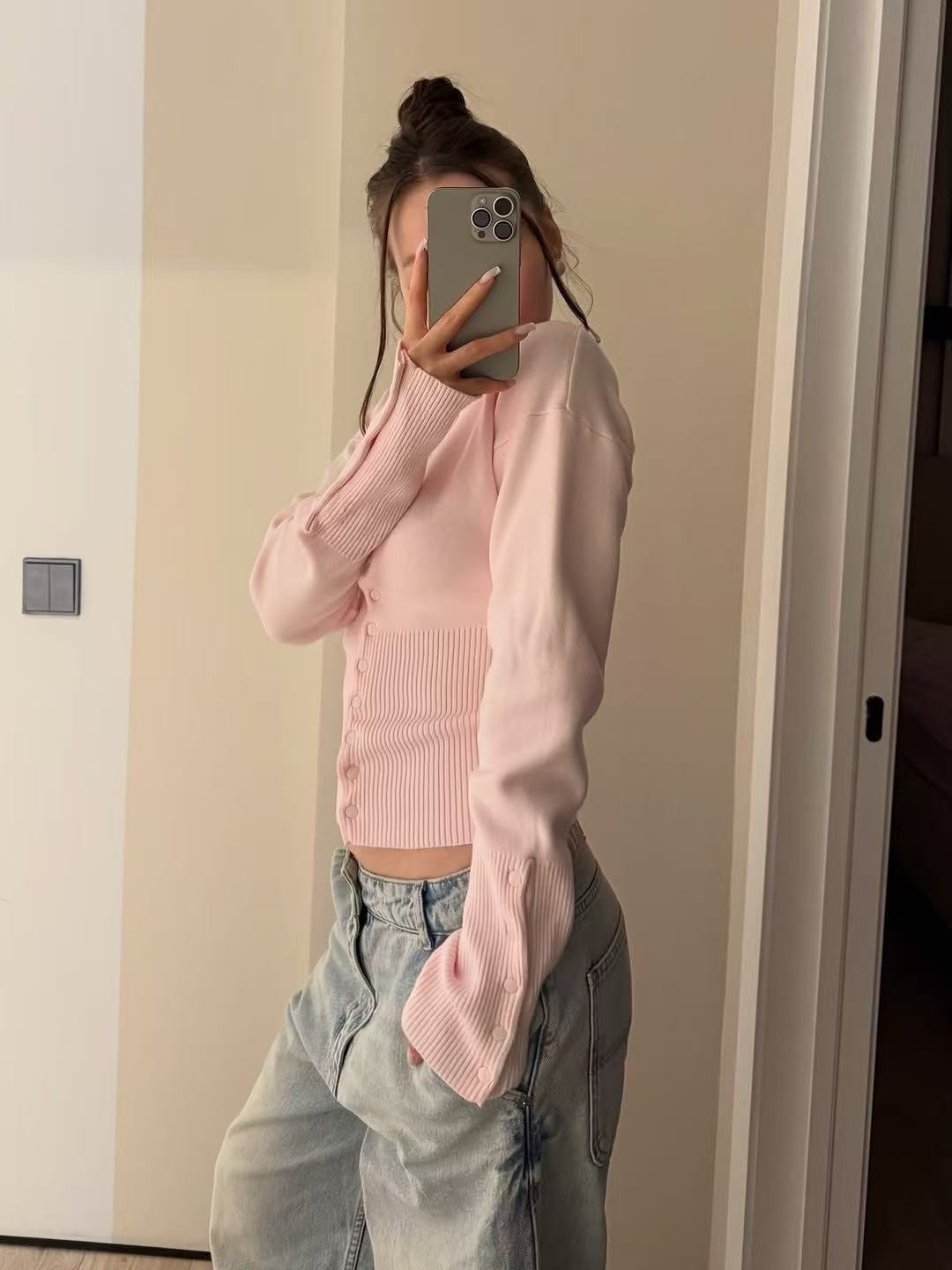 Elegant Waist-cinching Cardigan