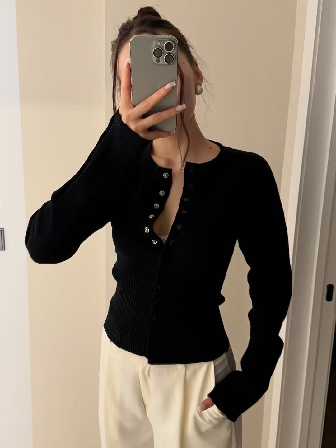 Elegant Waist-cinching Cardigan