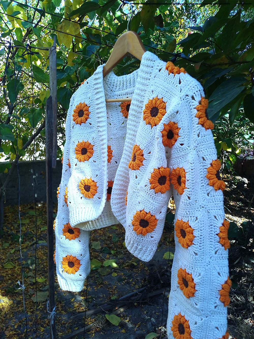 Handmade Stylish Daisy Knit Cardigan Sweater | NCS